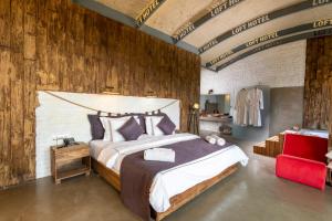 A bed or beds in a room at Ölüdeniz Loft - Adults Only Még 26 kép