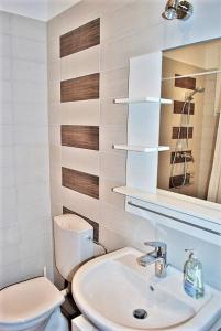Koupelna v ubytování ORANGEHOMES Kalvin Sq 2 bedroom apartment