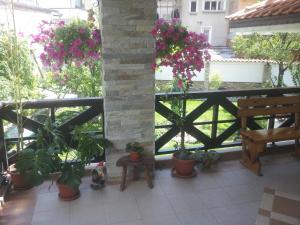 A balcony or terrace at Keremidchieva Kushta Guest House