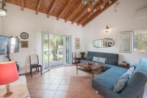 A seating area at Villa Varka
