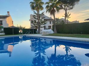 Swimmingpoolen hos eller tæt på Espectaculares vistas a África y Gibraltar