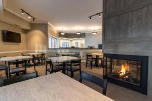 Restaurace v ubytování BCM Inns Fort McMurray - Downtown