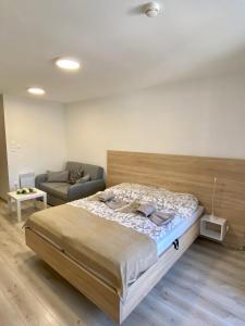 Postel nebo postele na pokoji v ubytování Apartmán Flower + 8 fotografií