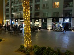 A restaurant or other place to eat at Amazing view apartment in Golf Porto Marina with marina access