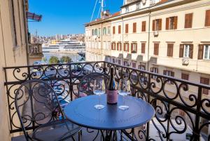 En balkong eller terrasse på Apartments Piccola Venezia