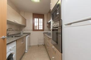 Kuchyň nebo kuchyňský kout v ubytování Apt Costa Dorada 1 by MarCalma + 9 fotografií