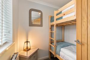 Voodi või voodid majutusasutuse Cartwright's Cottage - Indoor Pool, Sports Courts, Play Park toas