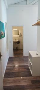 Virtuvė arba virtuvėlė apgyvendinimo įstaigoje Detmold City Premium Appartement H17