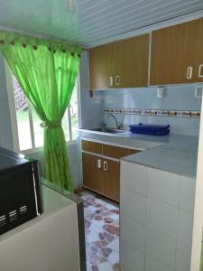 Kuchyň nebo kuchyňský kout v ubytování Cabañas 4 Caminos