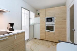 A kitchen or kitchenette at Nav 4c 4pc