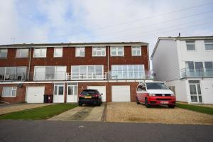 Gallery image of Sea Breeze, Selsey in Selsey