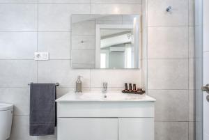 A bathroom at iloftmalaga Mártires