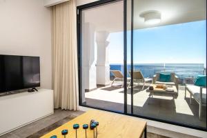 Imagen de la galería de Luxury apartment with stunning sea views, en Manilva