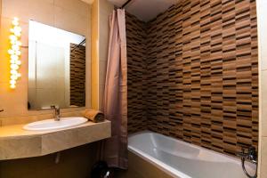 A bathroom at Faro de Garrucha