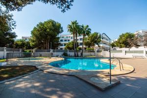 The swimming pool at or close to Faro de Garrucha