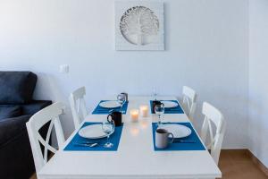 A seating area at Faro de Garrucha