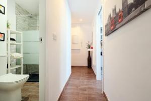 Kúpeľňa v ubytovaní NEW Apartamento Tierra Andaluza junto Mezquita + 11 fotografií