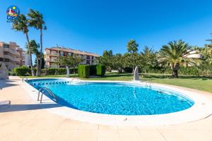 Bazén v ubytovaní Apartamentos Hibiscus Casa Azahar alebo v jeho blízkosti