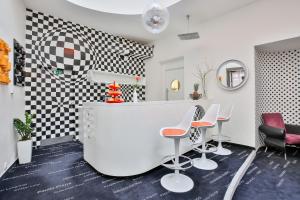 Posezení v ubytování LH Vintage Design Hotel Sax