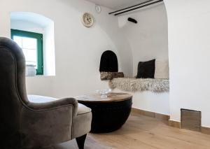 Posezení v ubytování Holiday House Antica for 6 persons green surroundings of the island of Cres