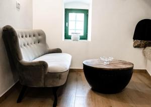 Posezení v ubytování Holiday House Antica for 6 persons green surroundings of the island of Cres