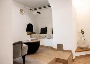 Posezení v ubytování Holiday House Antica for 6 persons green surroundings of the island of Cres