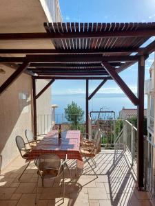 Fotografie z fotogalerie ubytování Apartment Mares with Stunning Sea View v destinaci Baška Voda