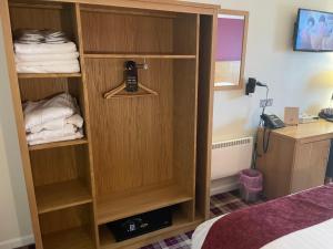 Postel nebo postele na pokoji v ubytování 19th Hole Hotel, Carnoustie