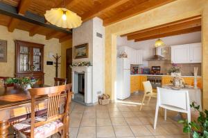 Kuchyň nebo kuchyňský kout v ubytování Bed & Breakfast Lucy
