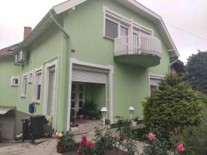 The building in which the homestay is located