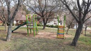 Detský kútik v ubytovaní Szigligeti Panoráma Apartmanház