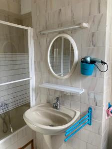 Φωτογραφία από το άλμπουμ του Appartement T3 avec terrasse en bord de mer σε Canale-di-Verde