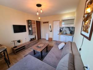 ครัวหรือมุมครัวของ Grey & Sunny Apartments Zaječar