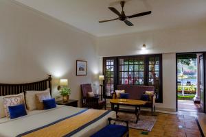 Postel nebo postele na pokoji v ubytování Jehan Numa Palace Hotel + 18 fotografií