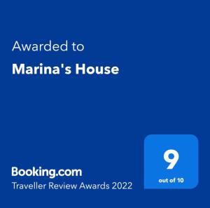 Marina's House tesisinde sergilenen bir sertifika, ödül, işaret veya başka bir belge