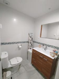 A bathroom at Pueblo Blanco