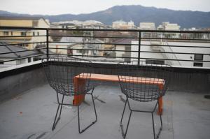 En balkon eller terrasse på soco rooms