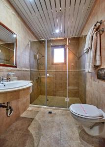 Koupelna v ubytování Hotel Saint John Baptist Nessebar