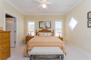 Ένα ή περισσότερα κρεβάτια σε δωμάτιο στο Beach Bungalow 41C By Pkrm +32 φωτογραφίες