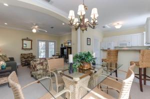 Χώρος καθιστικού στο Beach Bungalow 41C By Pkrm