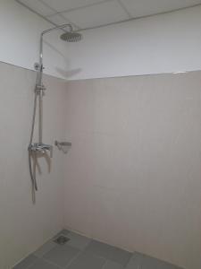 Bilik mandi di Sigiri Jungle Villa