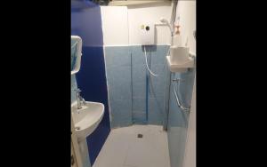 Bagno di P & T Hostel