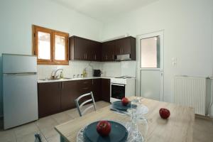 Nhà bếp/bếp nhỏ tại Nikea apartment near Piraeus port and metro st I