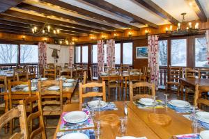 Restaurace v ubytování Gîte Châtel