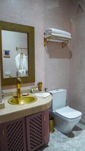 Riad Sultan Suleiman的一间浴室