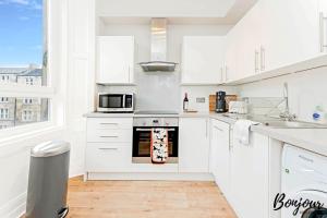 Fountainbridge 2BR-1BA, near Haymarket - Free Parking by Bonjour Residences Edinburgh