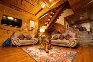 Amarys Boutique Stays Manali的休息区