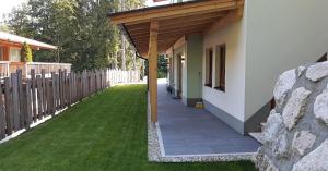 Budynek, w którym mieści się apartament