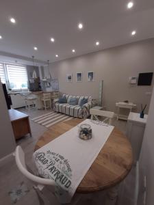Μια τηλεόραση ή/και κέντρο ψυχαγωγίας στο Brii Maison