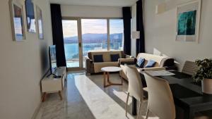 Imagen de la galería de Stunning sea views from a 2-bedroom apartment on the 26th floor, en Benidorm
